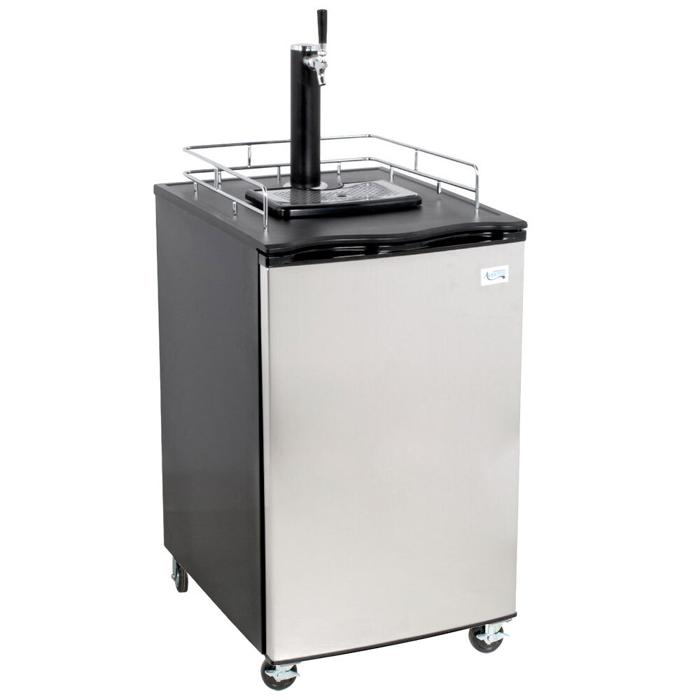 Avantco Kegerator with 1 Tap Tower and Stainless Steel Door (1) 1/2