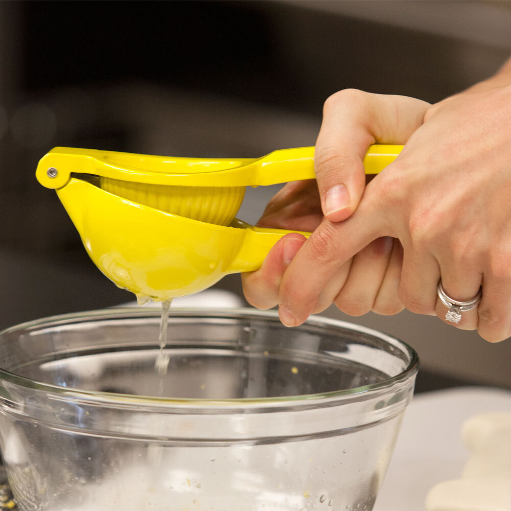 Hand Held Lemon Squeezer