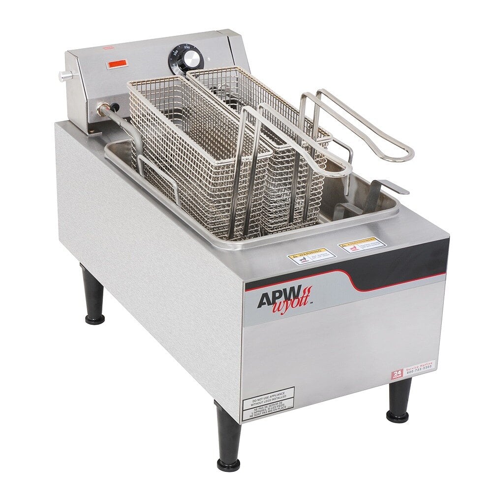 APW Wyott EF15iN 15 lb. Commercial Countertop Deep Fryer 208/240V