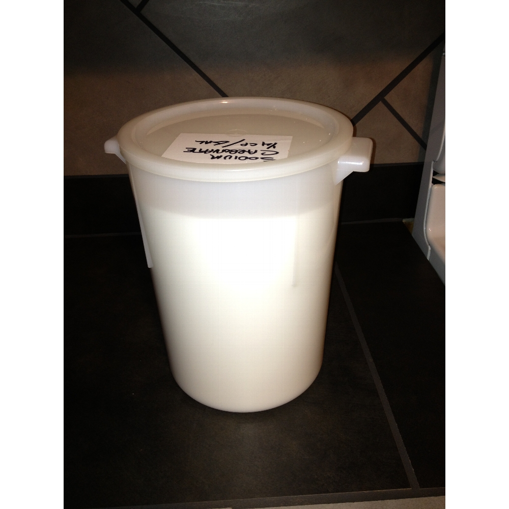 Carlisle 035002 3.5 Qt. White Round Food Storage Container