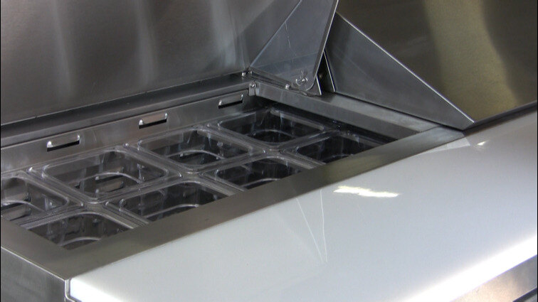 Features of the Avantco SCL260 Salad and Sandwich Prep Table Features of the Avantco SCL260 Salad and Sandwich Prep Table