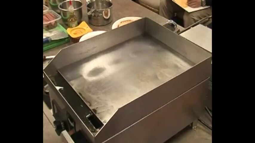 How to Clean a Vollrath Griddle How to Clean a Vollrath Griddle