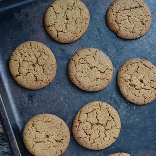 6 ginger snap cookies on a pan