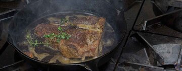 How to Cook Steak in a Cast Iron Skillet 