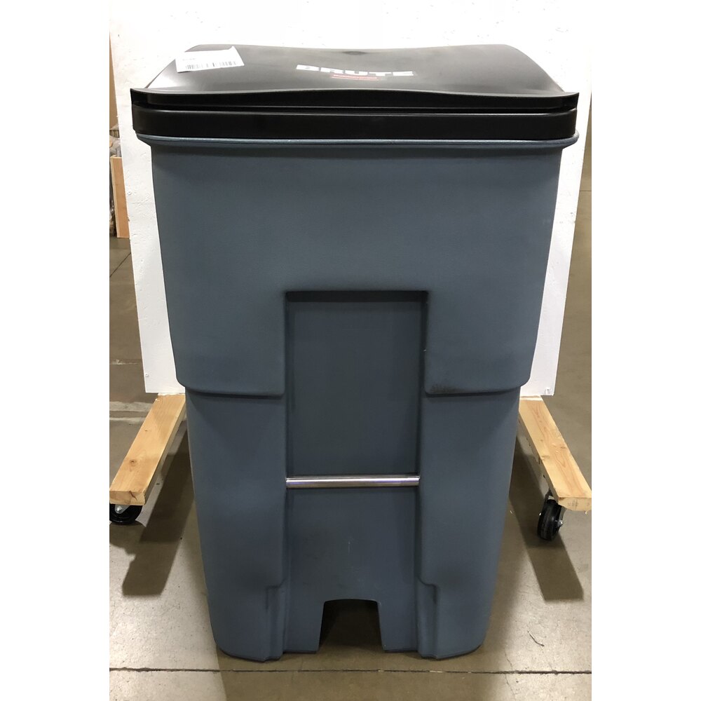 Scratch and Dent Rubbermaid FG9W2200GRAY Brute 95 Gallon Gray Wheeled