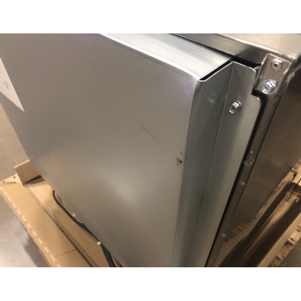 Scratch and Dent Manitowoc UDF0310A NEO 30" Air Cooled Undercounter