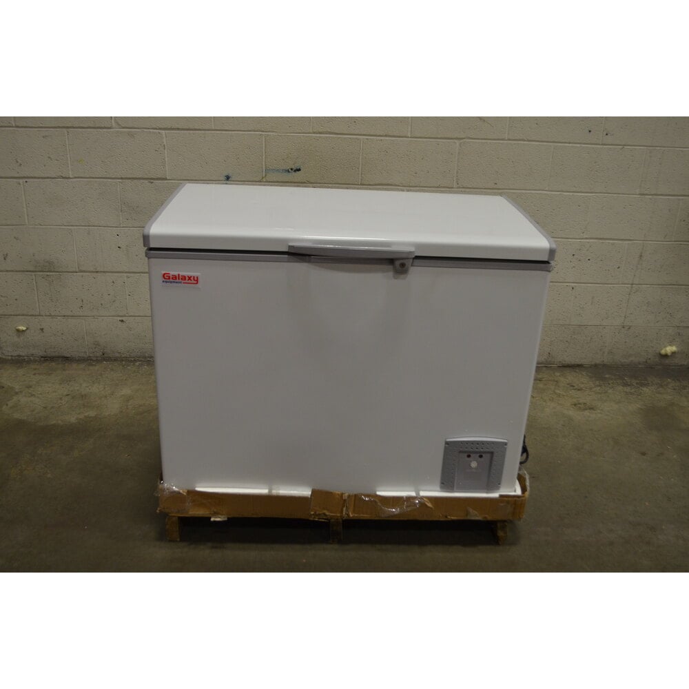 Scratch and Dent Galaxy CF8 Commercial Chest Freezer