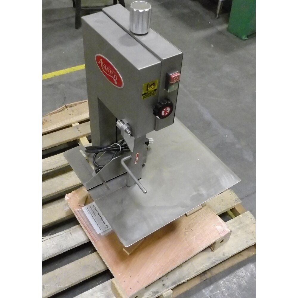Scratch and Dent Avantco EMBS65SS 65" Blade Stainless Steel Countertop