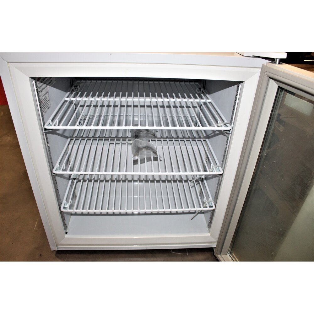 Scratch and Dent Excellence CTF3HC White Countertop Display Freezer