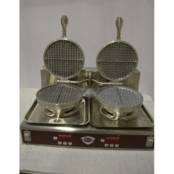 Scratch and Dent Wells WB2E Double Waffle Maker 120V