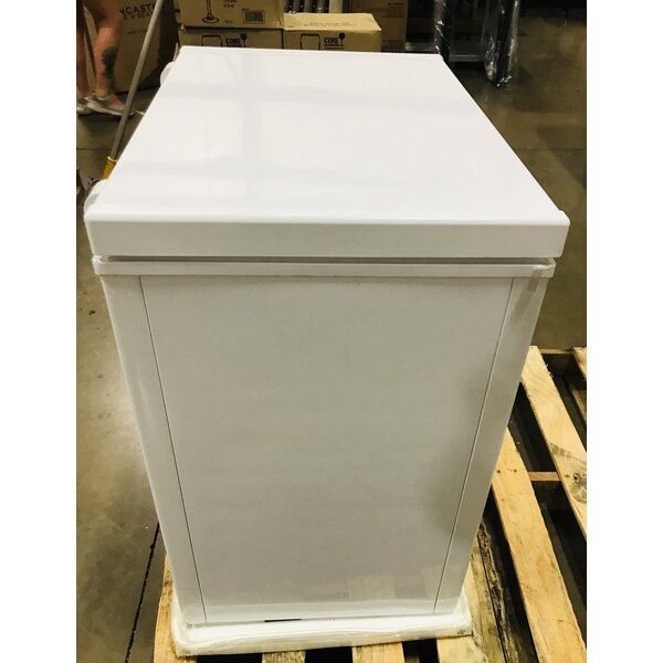 Scratch and Dent Galaxy CF5 Commercial Chest Freezer 5.2 cu. ft.