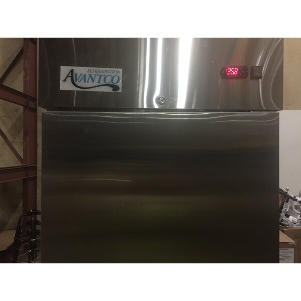 Scratch and Dent Avantco A23RHC 29" Solid Door ReachIn Refrigerator