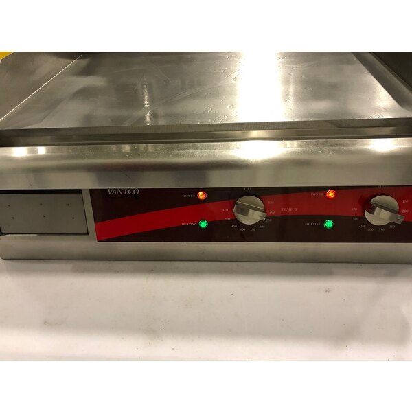 Scratch and Dent Avantco EG24N 24" Electric Countertop Griddle 208