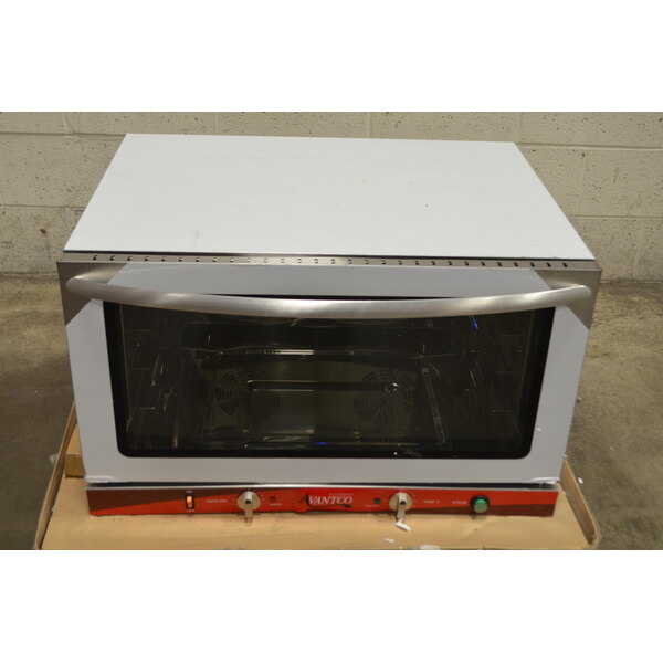 Scratch and Dent Avantco CO46 Full Size Countertop Convection Oven