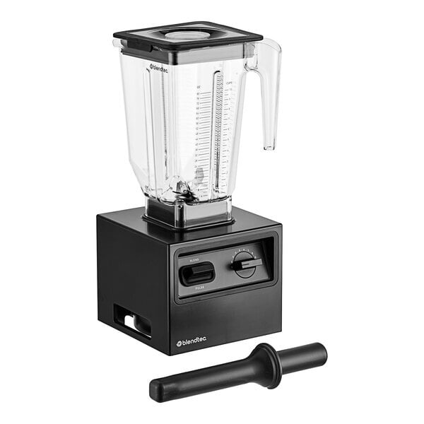 Scratch and Dent Blendtec CHEF40PA01-A1QA1N Chef Blender with Toggle Control and 96 oz. Jar - 120V, 1800W