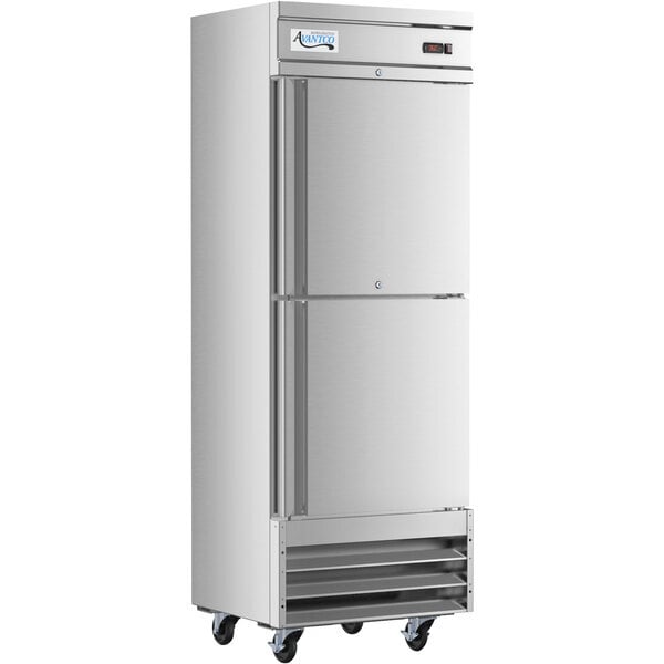Scratch and Dent Avantco SS-1R-2-HC 29" Stainless Steel Solid Half Door Reach-In Refrigerator