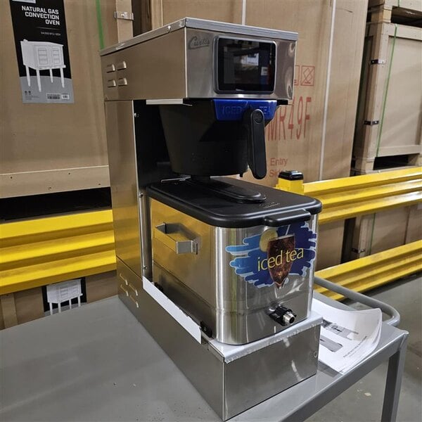 Scratch and Dent Curtis G4TBP Polaris 3 Gallon Low Profile Tea Brewer - 120V