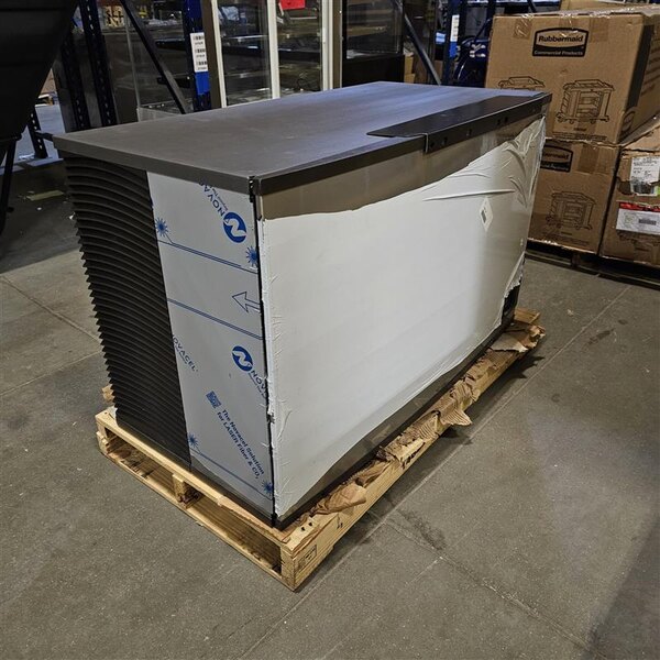 Scratch and Dent Manitowoc IYT1500A Indigo NXT Series 48" Air Cooled Half Size Cube Ice Machine - 208-230V, 3 Phase, 1931 lb.