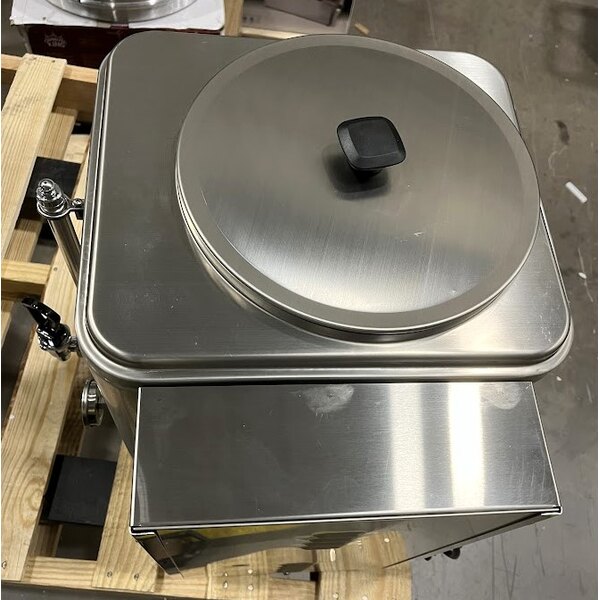 Scratch and Dent Avantco HWD10D 10 Gallon Bulk Hot Water Dispenser - 208/240V, 7,000W