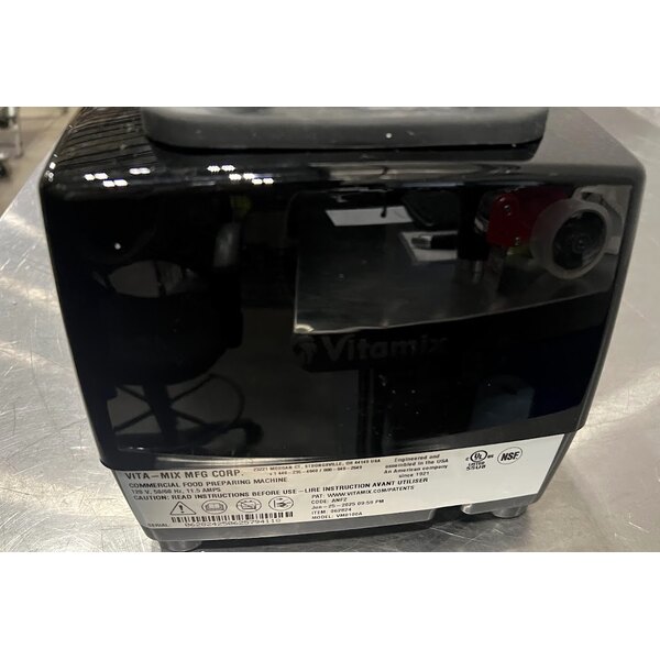 Scratch and Dent Vitamix 62824 Drink Machine Advance 2.3 hp Black Blender with 48 oz. Container - 120V