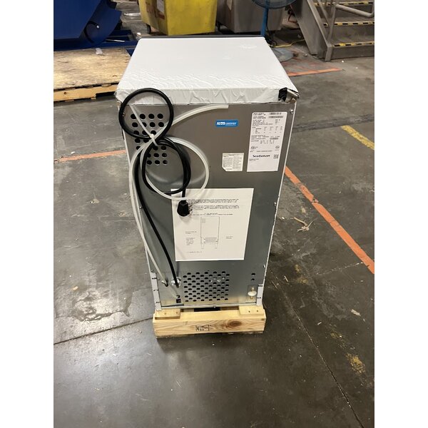 Scratch and Dent Scotsman CU0715MA-1 15" Air Cooled Undercounter Medium Cube Ice Machine - 80 lb.