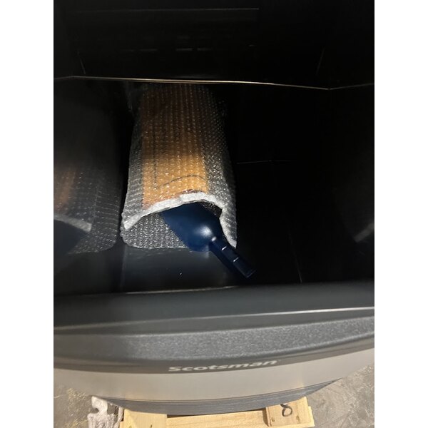 Scratch and Dent Scotsman CU0715MA-1 15" Air Cooled Undercounter Medium Cube Ice Machine - 80 lb.