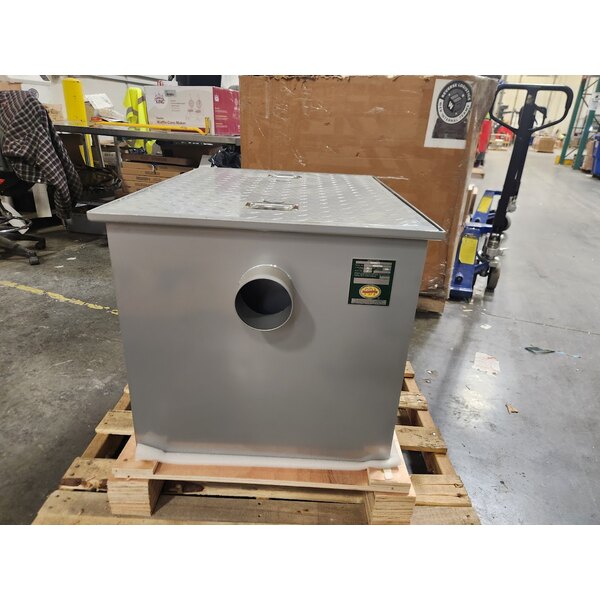 Scratch and Dent Regency 100 lb. 50 GPM Grease Trap with 4" Non-Threaded Connections