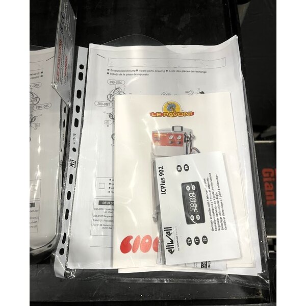 Scratch and Dent Pavoni Ciocospritz 16 1/2" x 15 3/4" x 15 3/4" Stainless Steel Countertop Electric Chocolate Sprayer CIOCOSPRITZ110V - 110V