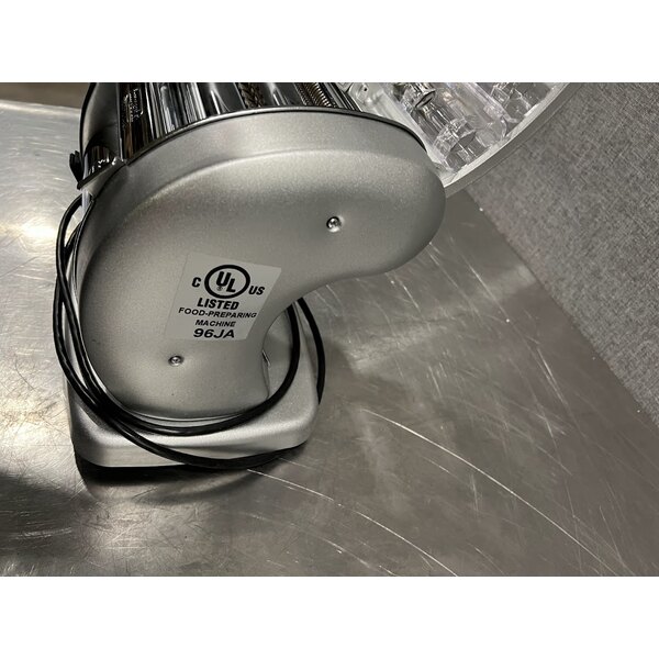 Scratch and Dent Imperia 4720 Pasta Presto 5 3/4" Pasta Machine 720 - 120V, 85W