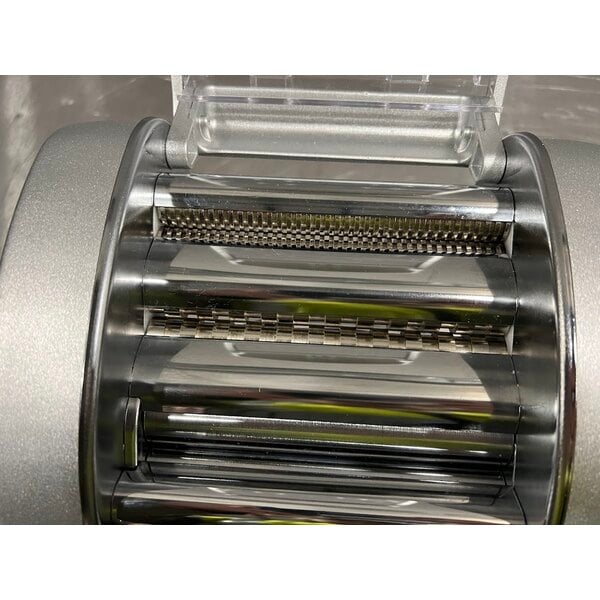 Scratch and Dent Imperia 4720 Pasta Presto 5 3/4" Pasta Machine 720 - 120V, 85W