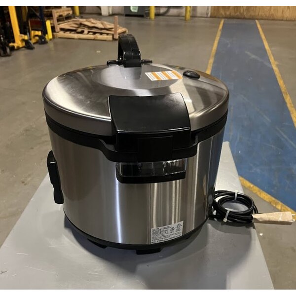 Scratch and Dent Proctor Silex 37560R 60 Cup (30 Cup Raw) Electric Rice Cooker / Warmer - 120V