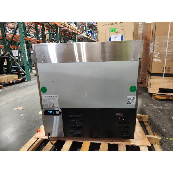 Scratch and Dent Avantco ZWT-36R-WMS 36" VersaHub WiFi-Enabled Front Breathing Worktop Refrigerator with 3 1/2" Backsplash