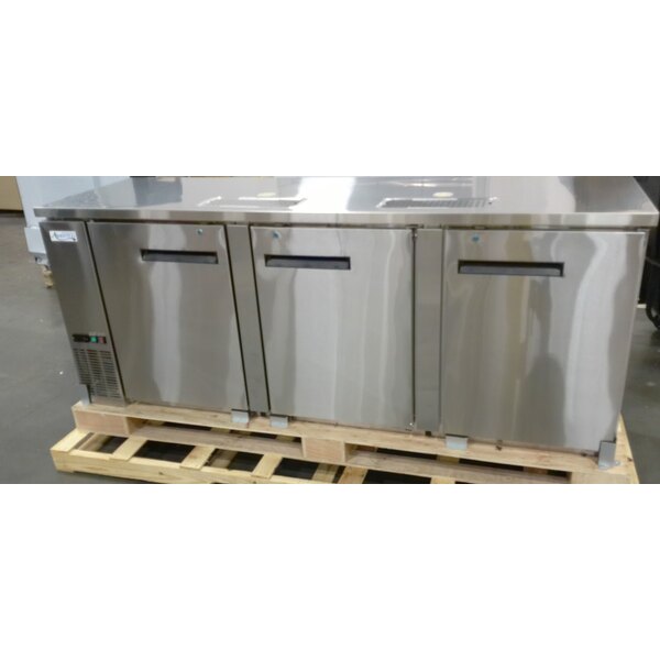 Scratch and Dent Avantco UDD-4-HC-S Stainless Steel Kegerator / Beer Dispenser with (2) 2 Tap Towers - (3) 1/2 Keg Capacity