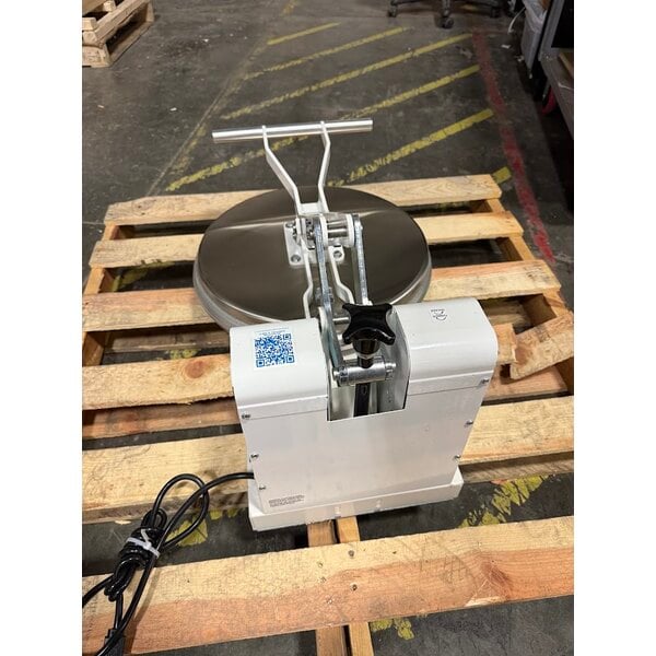 Scratch and Dent DoughXpress DM-18 18" Manual Clamshell Pizza Dough Press - 120V, 1150W