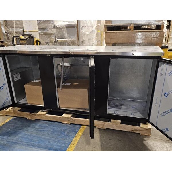 Scratch and Dent Beverage-Air DD94HC-1-B-144 (2) Four Tap Kegerator Beer Dispenser - Black, (5) 1/2 Keg Capacity