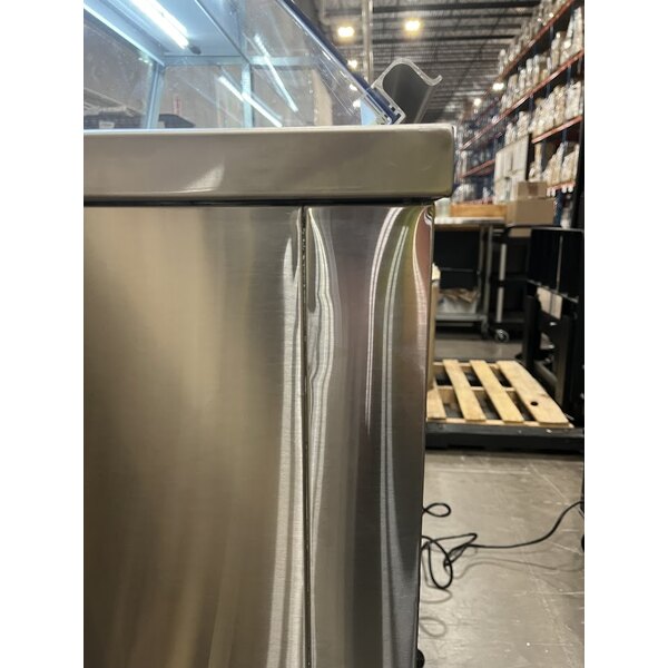 Scratch and Dent Avantco CPSS-47-HC 47 1/8" 8 Tub Stainless Steel Deluxe Ice Cream Dipping Cabinet