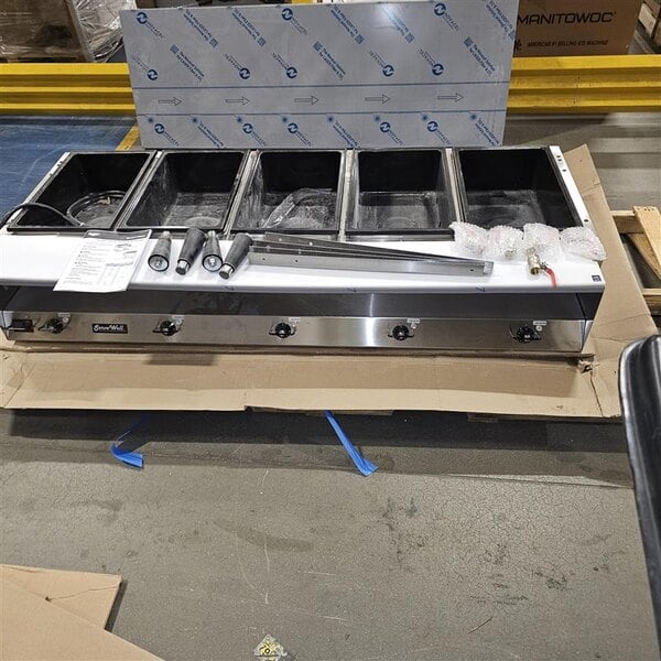 Scratch and Dent Vollrath 38119 ServeWell® Electric Five Pan Hot Food Table 208/240V - Sealed Well