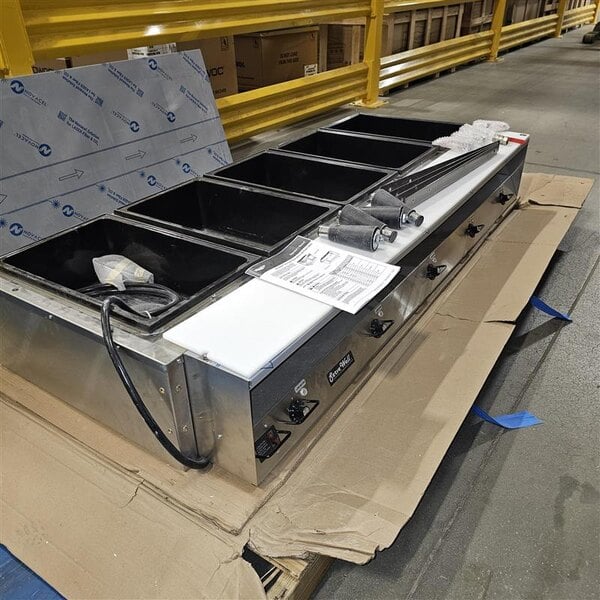 Scratch and Dent Vollrath 38119 ServeWell® Electric Five Pan Hot Food Table 208/240V - Sealed Well