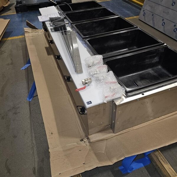 Scratch and Dent Vollrath 38119 ServeWell® Electric Five Pan Hot Food Table 208/240V - Sealed Well
