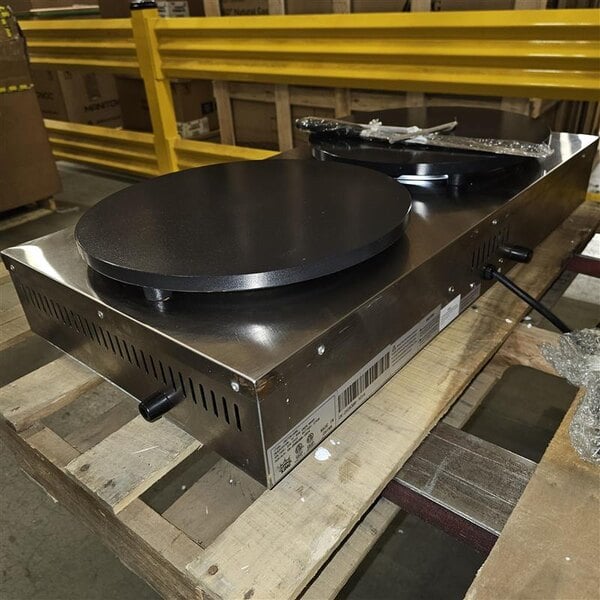 Scratch and Dent Carnival King TCM16DBL 16" Dual Non-Stick Crepe Maker - 208/240V