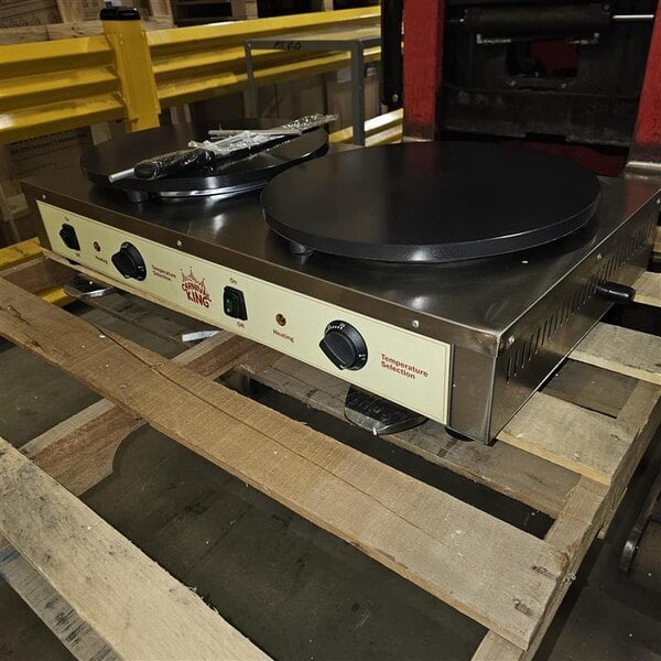 Scratch and Dent Carnival King TCM16DBL 16" Dual Non-Stick Crepe Maker - 208/240V