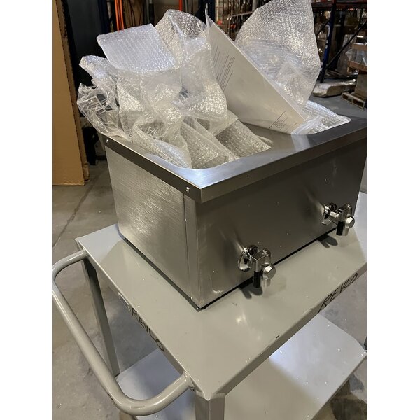 Scratch and Dent Vollrath CF4-3600DUAL-C 30 lb. Medium-Duty Double Well Electric Countertop Fryer with Drain - 208/240V; 5,400-7,200W (Canadian Use Only)