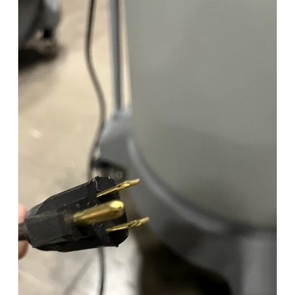 Scratch and Dent Hobart SDPE-11 20 Gallon Electric Polyethylene Salad Dryer - 1/4 HP