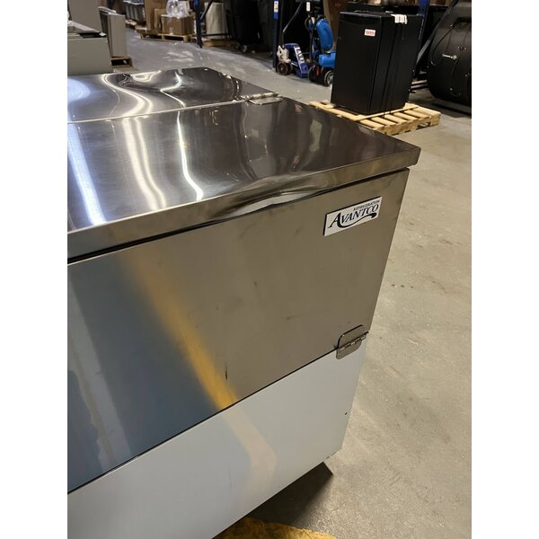 Scratch and Dent Avantco MC58-HC 58" School Milk Cooler