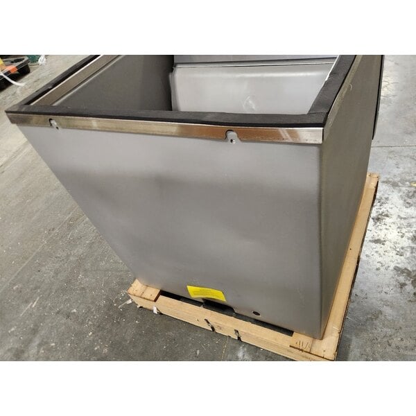 Scratch and Dent Scotsman B330P Ice Storage Bin 344 lb.