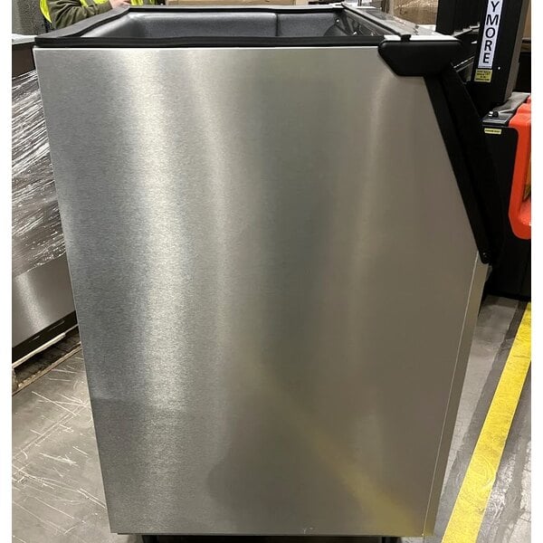 Scratch and Dent Ice-O-Matic B55PS Ice Storage Bin - 510 lb.