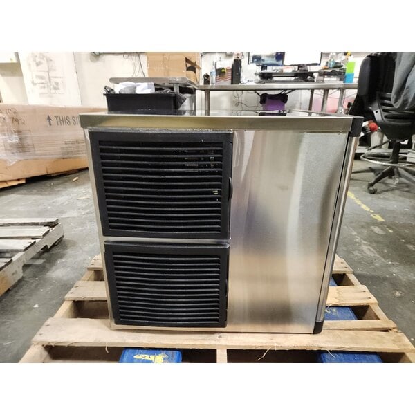 Scratch and Dent Avantco Ice MC-H-422-A 22" Air Cooled Modular Half Cube Ice Machine - 420 lb.