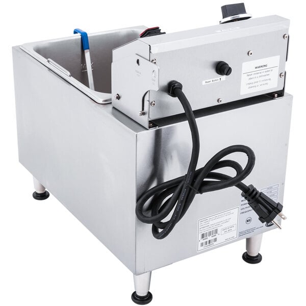 Scratch and Dent Globe PF16E 16 lb. Electric Countertop Fryer