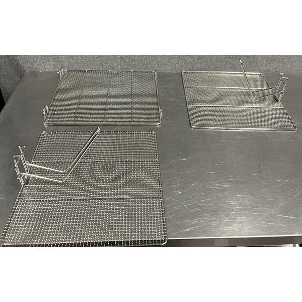 Scratch and Dent Carnival King DFC44001 25 lb. Funnel Cake / Donut Fryer - 240V, 4400W
