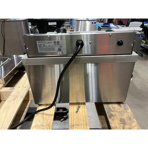 Scratch and Dent Carnival King DFC44001 25 lb. Funnel Cake / Donut Fryer - 240V, 4400W